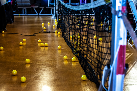 de Tafel van P, een tennismatch met 150 mensen tegelijk